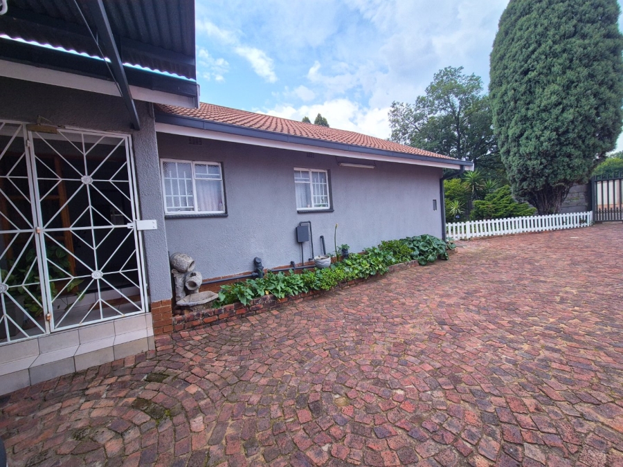 4 Bedroom Property for Sale in Roodia Free State